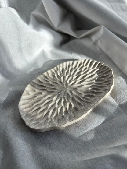 Textured Plate Alabaster - Talerz Ceramiczny z Rzeźbioną Fakturą 15 cm