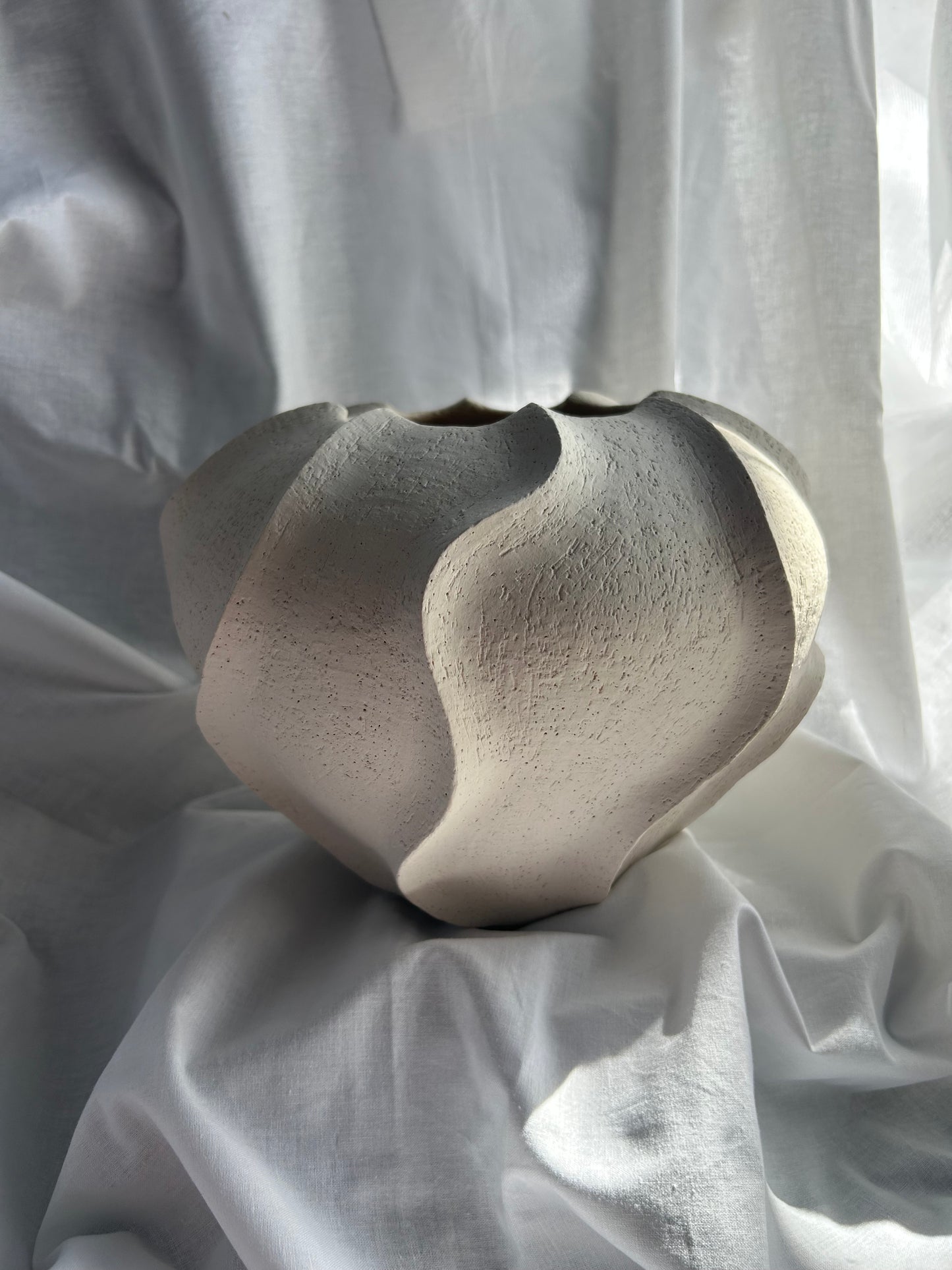 Rooted Vase - Wazon Ceramiczny Ręcznie Formowany 25cm