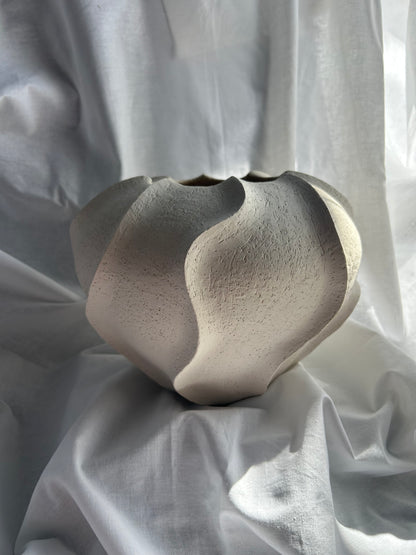 Rooted Vase - Wazon Ceramiczny Ręcznie Formowany 25cm